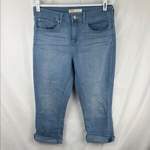 Levi Signature - Women’s Capri Pants - Size 10 - Medium to Light Blue - Mid Rise